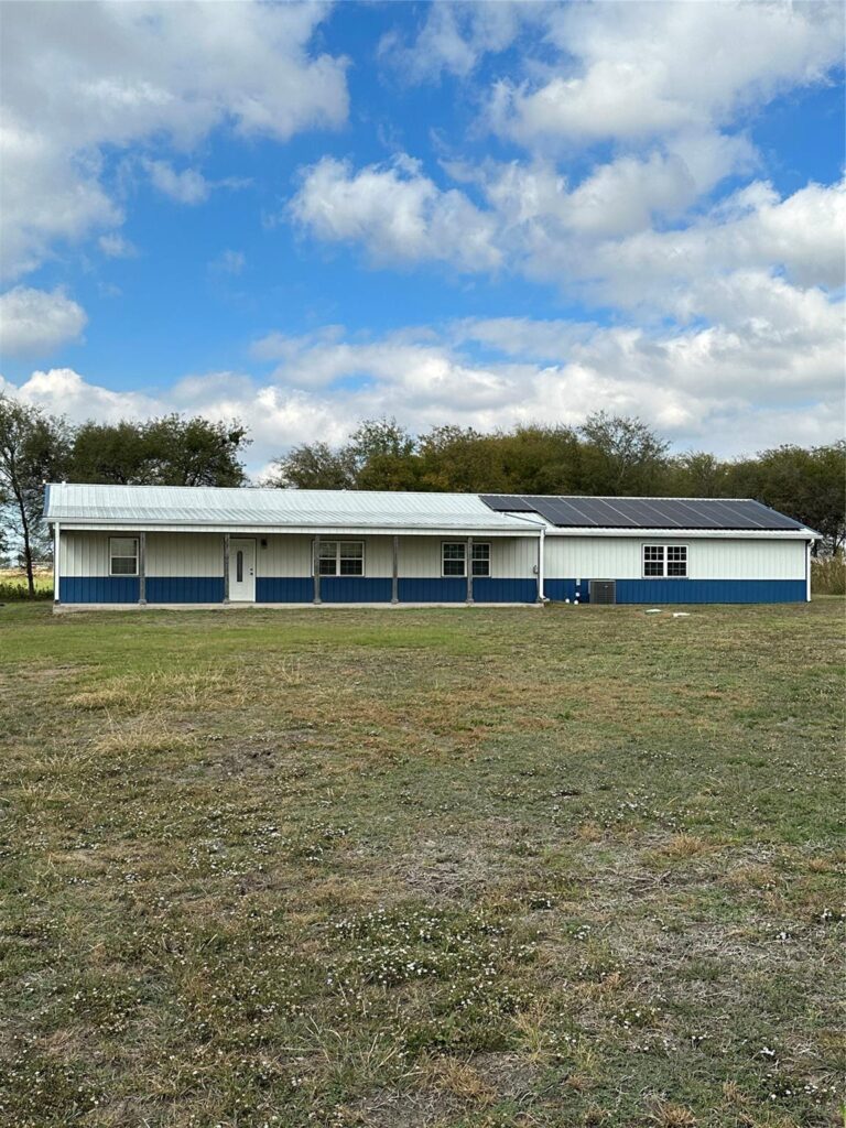 141 Hill County Road 4127, Itasca, Texas 76055-5821