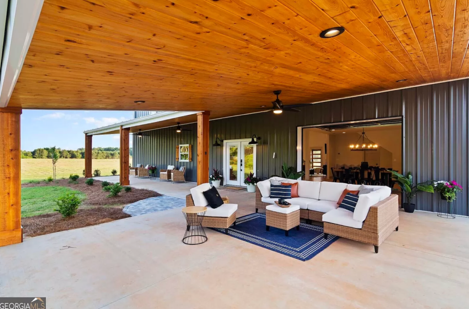 Stunning Georgia Barndominium with Floor Plan by Matt Meeks (Dublin, GA)